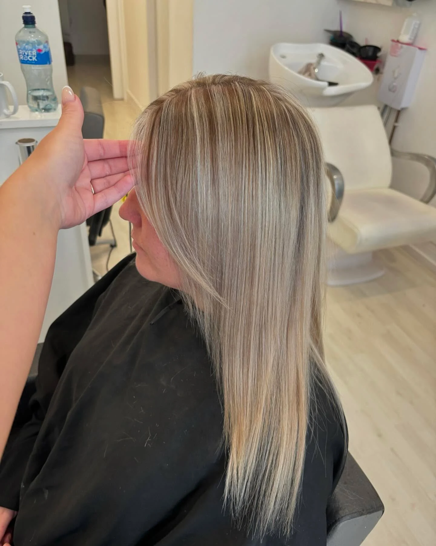 Dimensional blonde highlights and lowlights by Alex Slater
